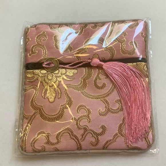 Pink Zipper Jewelry Pouch/Coin Purse - Picture 3 of 9